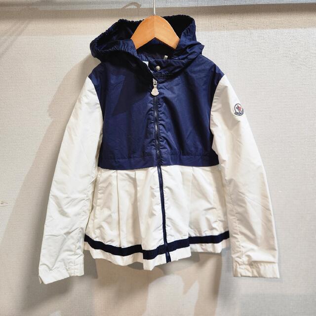 MONCLER(モンクレール)のモンクレール　キッズ　ナイロンコート　130 キッズ/ベビー/マタニティのキッズ服女の子用(90cm~)(ジャケット/上着)の商品写真