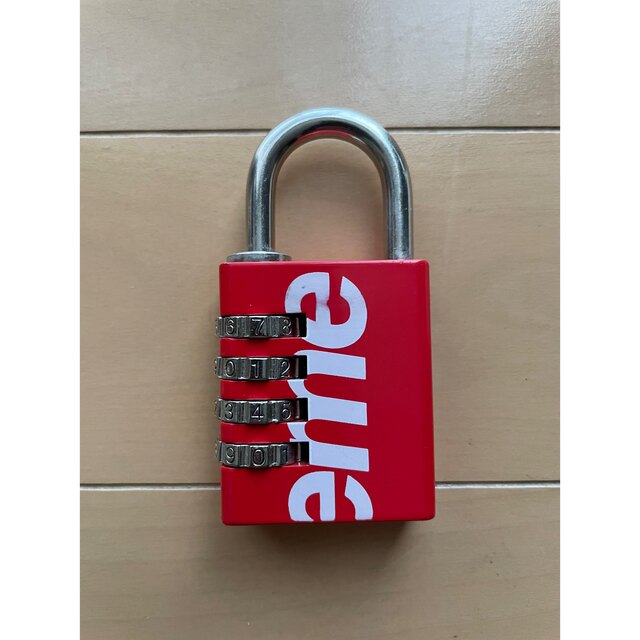 Supreme(シュプリーム)のSupreme 19ss master lock red  メンズのファッション小物(その他)の商品写真