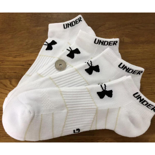 UNDER ARMOUR(アンダーアーマー)の新品アンダーアーマーUNDER ARMOUR メンズソックス4足セット301w メンズのレッグウェア(ソックス)の商品写真