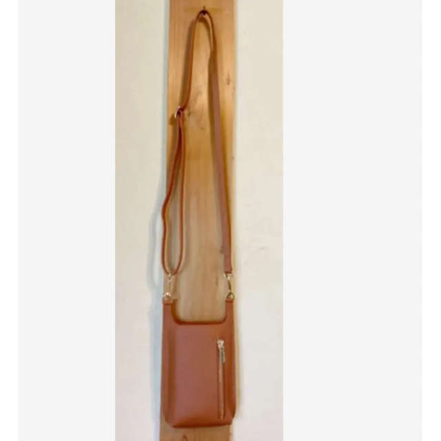  スマホ マルチポーチ　ショルダーバッグ　本革 レディースのバッグ(ショルダーバッグ)の商品写真