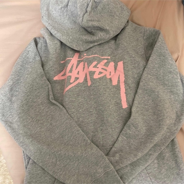 STUSSY パーカー　レディース