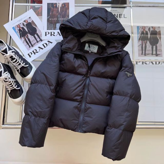 新品爆買い PRADA - 本物 高級 PRADA プラダ リスファー ベルト付き
