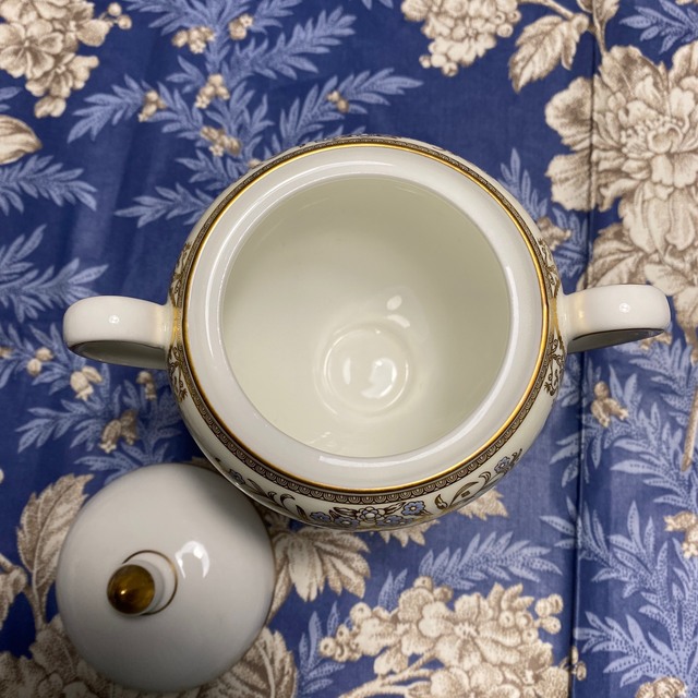 WEDGWOOD - 【新品未使用】WEDGWOOD クリブデン シュガーポットの通販 ...