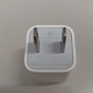 アップル(Apple)のApple純正 USBアダプター　iPhone付属品(変圧器/アダプター)