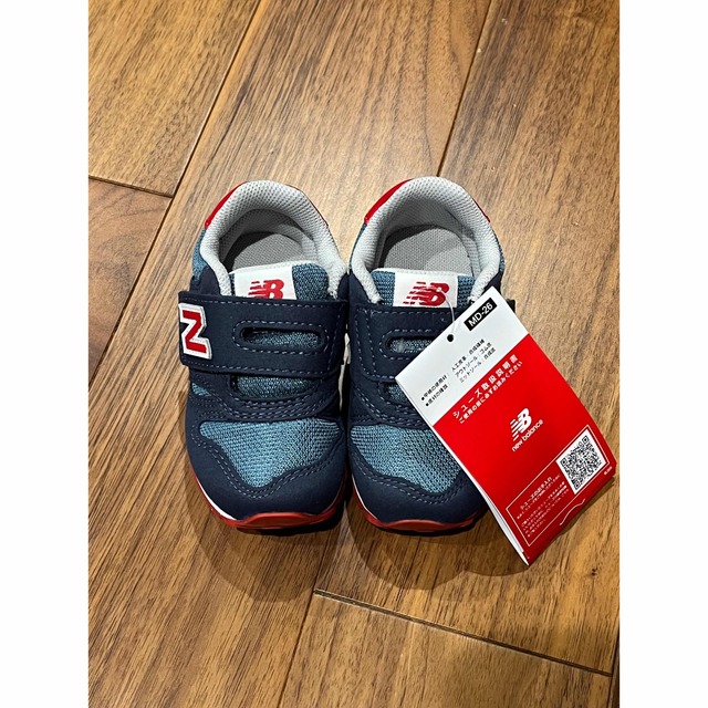 New Balance(ニューバランス)のニューバランス　新品タグ付き キッズ/ベビー/マタニティのベビー靴/シューズ(~14cm)(スニーカー)の商品写真