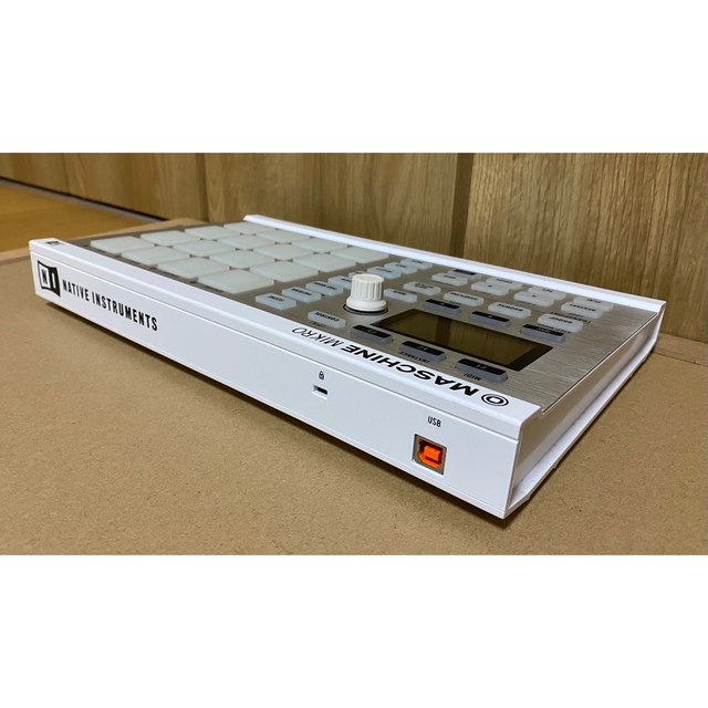 NATIVE INSTRUMENTS　MASCHINE MIKRO MK2 楽器のDTM/DAW(MIDIコントローラー)の商品写真