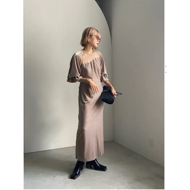 Ameri VINTAGE(アメリヴィンテージ)のAMERI  2WAY CURVE VELOURS DRESS レディースのフォーマル/ドレス(ロングドレス)の商品写真