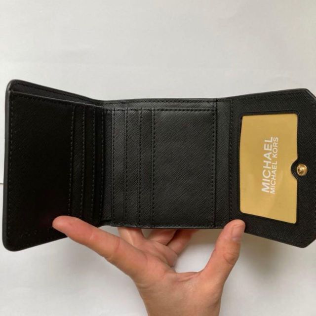 超美品❤︎ MICHAELKORS マイケルコース 三つ折り財布 コンパクト　黒