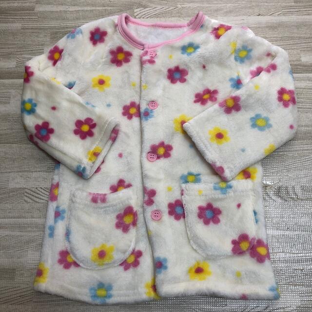 パジャマ　女の子　花柄　厚手　フリース　90 キッズ/ベビー/マタニティのキッズ服女の子用(90cm~)(パジャマ)の商品写真