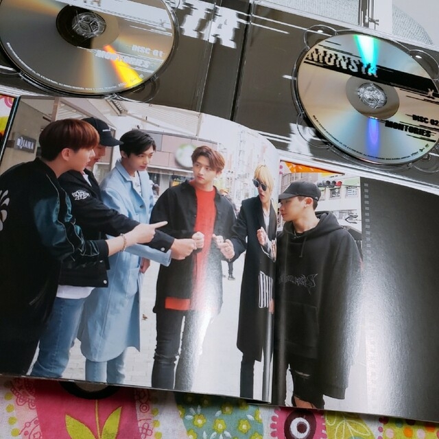 Monsta X  DVD montories 1st