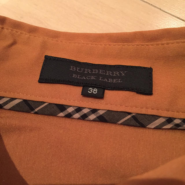 BURBERRY(バーバリー)のBURBERRY 上品ブラウス(ゴールドボタン) レディースのトップス(シャツ/ブラウス(長袖/七分))の商品写真