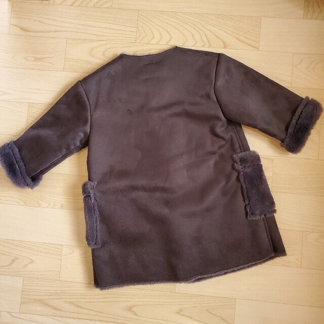 BEAMS(ビームス)のB:MING by BEAMS ノーカラーフェイクムートンコート【サイズ100】 キッズ/ベビー/マタニティのキッズ服男の子用(90cm~)(コート)の商品写真