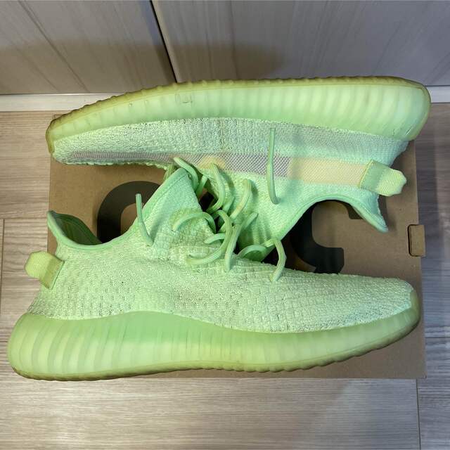 adidas(アディダス)のYEEZY BOOST 350 V2 GLOW IN THE DARK メンズの靴/シューズ(スニーカー)の商品写真