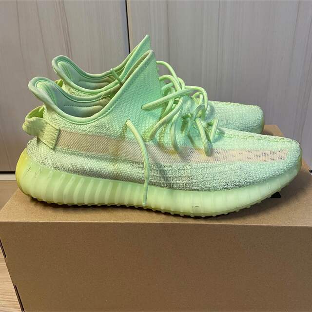 adidas(アディダス)のYEEZY BOOST 350 V2 GLOW IN THE DARK メンズの靴/シューズ(スニーカー)の商品写真