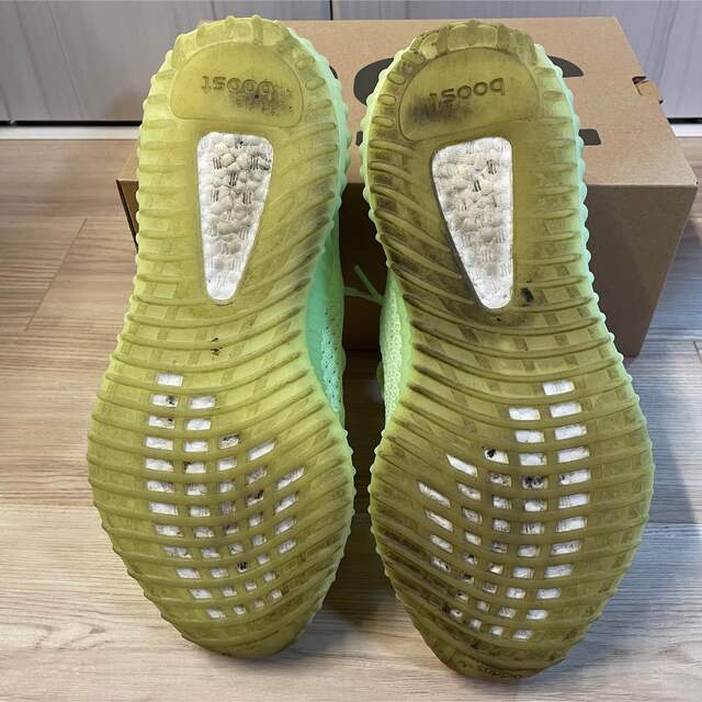 adidas(アディダス)のYEEZY BOOST 350 V2 GLOW IN THE DARK メンズの靴/シューズ(スニーカー)の商品写真