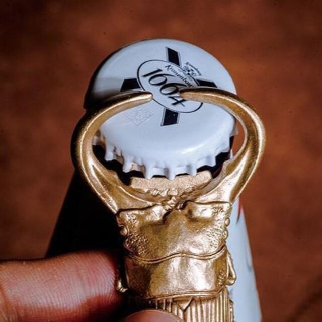 真鍮（ブラス）製  クワガタ 栓抜き キーホルダー bottle opener レディースのファッション小物(キーホルダー)の商品写真