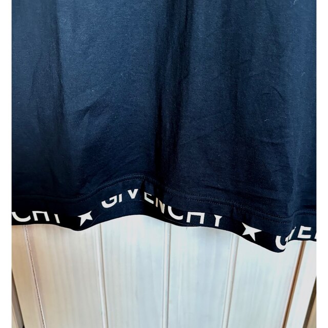 GIVENCHY(ジバンシィ)の完売品　GIVENCHY LOGO T-SHIRT Tシャツ　シャツ メンズのトップス(Tシャツ/カットソー(半袖/袖なし))の商品写真