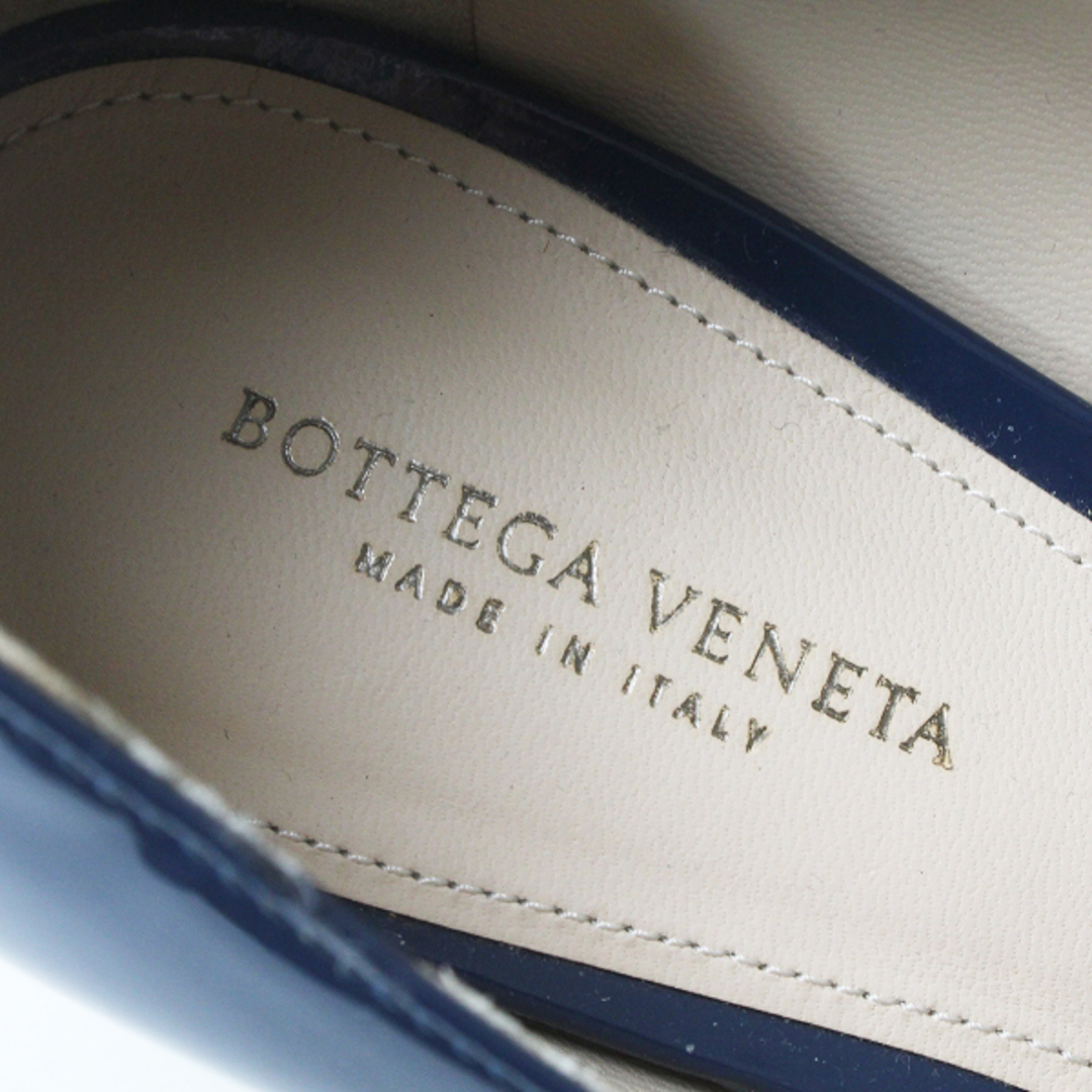 Bottega Veneta(ボッテガヴェネタ)のBottega Veneta ボッテガ ヴェネタ バイカラー切替 パテントレザー デザインパンプス 37/ネイビーグレーXブラック【2400013041034】 レディースの靴/シューズ(ハイヒール/パンプス)の商品写真
