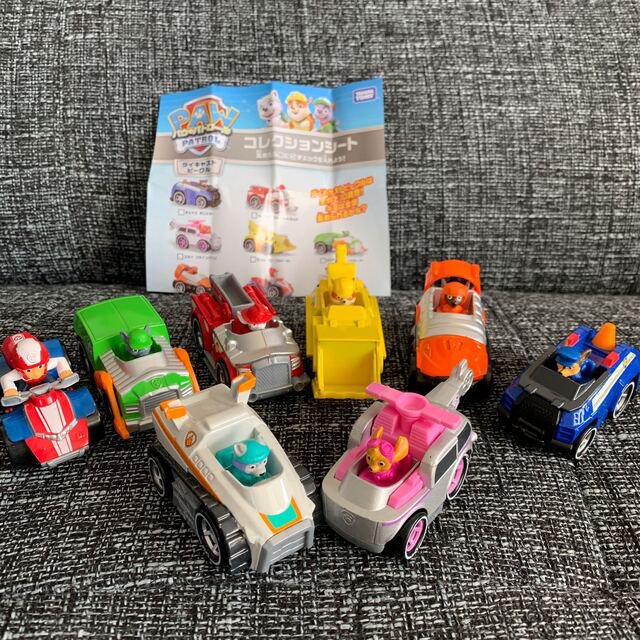 Takara Tomy(タカラトミー)のパウパトロール　ダイキャストビークル　8種 エンタメ/ホビーのおもちゃ/ぬいぐるみ(キャラクターグッズ)の商品写真