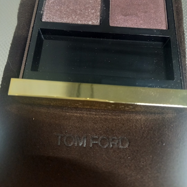 TOM FORD(トムフォード)のTOM FORD　トムフォード　アイシャドウ コスメ/美容のベースメイク/化粧品(アイシャドウ)の商品写真