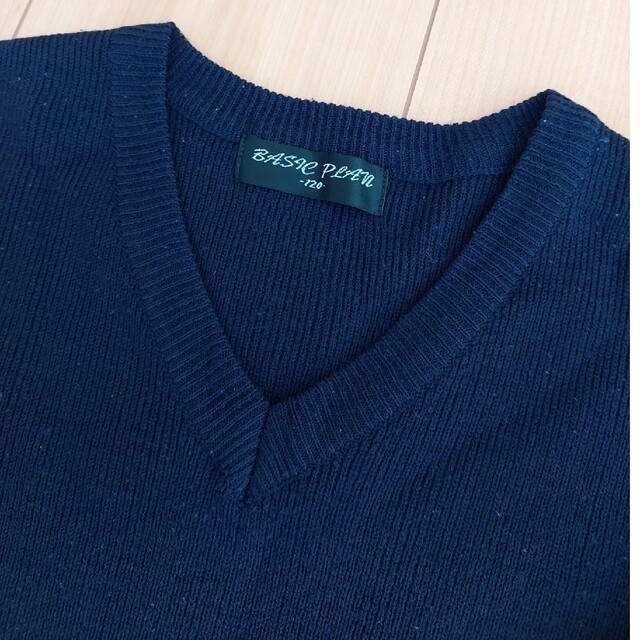 120 紺色セーター