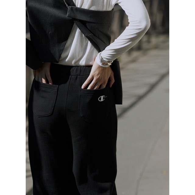 Ameri VINTAGE(アメリヴィンテージ)のAMERI×Champion WIDE SWEAT PANTS s レディースのパンツ(カジュアルパンツ)の商品写真