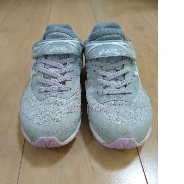 asics(アシックス)のasics  スニーカー　22cm キッズ/ベビー/マタニティのキッズ靴/シューズ(15cm~)(スニーカー)の商品写真