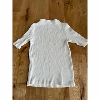 ユニクロ(UNIQLO)のUNIQLOリブハイネックT(五分袖)オフホワイト(Tシャツ(半袖/袖なし))
