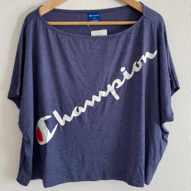 Champion(チャンピオン)の【新品タグ付き】チャンピオンChampion ビックTシャツ  レディース　タグ レディースのトップス(Tシャツ(半袖/袖なし))の商品写真