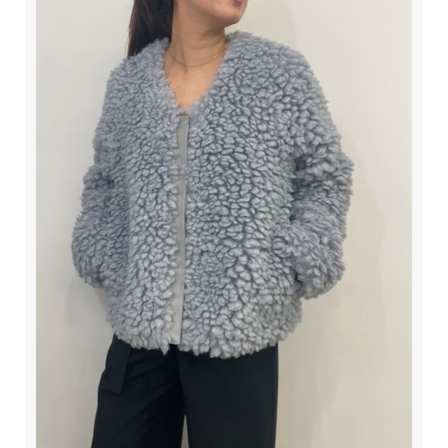 ￥28000tax混率think fur ブルー 新品