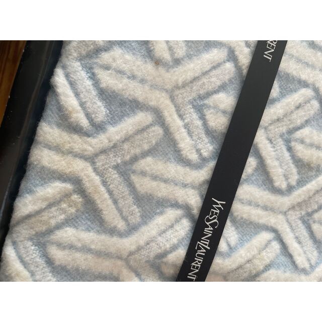 Yves Saint Laurent Beaute(イヴサンローランボーテ)のイブサンローラン   毛布  ブルー   洗える　寝具　綿毛布　未使用　引き出物 インテリア/住まい/日用品の寝具(毛布)の商品写真