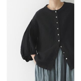 ネストローブ(nest Robe)のnR リネンボリュームスリーブブラウス　黒(シャツ/ブラウス(長袖/七分))