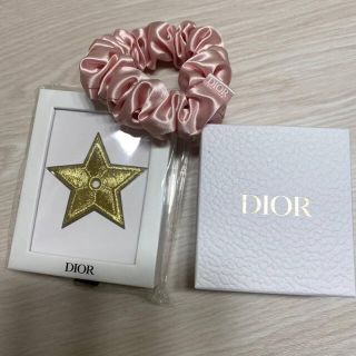 クリスチャンディオール(Christian Dior)のDior ノベルティー シュシュ　ピンバッジ(ヘアゴム/シュシュ)