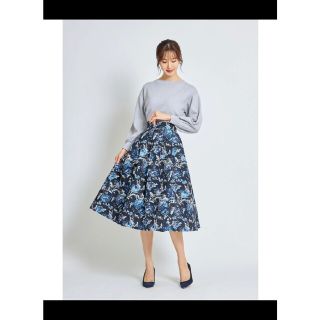 トッコ(tocco)のtocco closet☆クラシカルローズジャガードタックフレアスカート(ひざ丈スカート)