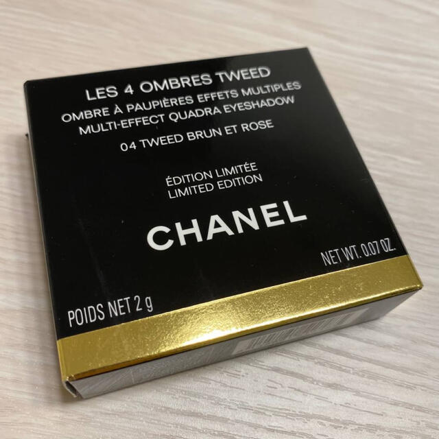 CHANEL(シャネル)の新品シャネル　 レ キャトル ツイード 04 ツイード ブラン エ ローズ コスメ/美容のベースメイク/化粧品(アイシャドウ)の商品写真