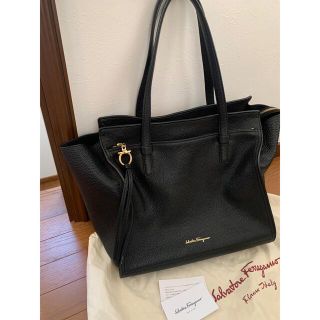 フェラガモ(Ferragamo)のフェラガモ  トートバッグ　ガンチーニ　黒(トートバッグ)