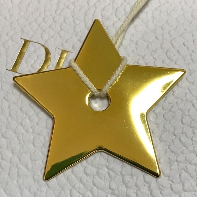 Christian Dior(クリスチャンディオール)のディオール スター チャーム ノベルティ 星 非売品 レディースのアクセサリー(チャーム)の商品写真