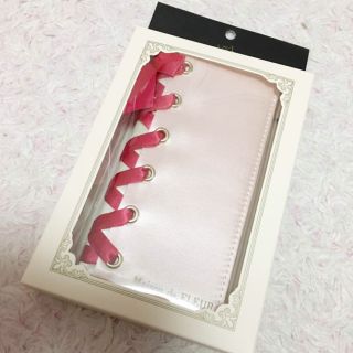 メゾンドフルール(Maison de FLEUR)のMaison de FLEUR♡iPhoneケース♡ピンク×オフホワイト(iPhoneケース)