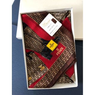 FENDI(バンダナ/スカーフ)のフリマアイテム一覧 FENDI(バンダナ/スカーフ)のフリマアイテム一覧