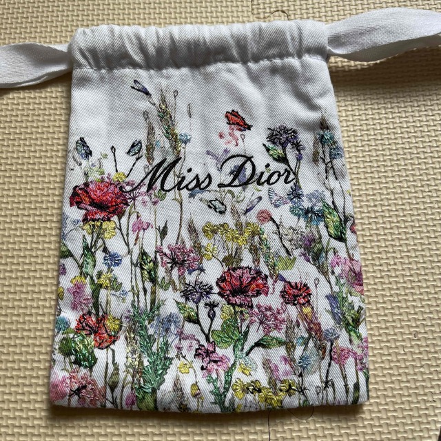 Christian Dior(クリスチャンディオール)のディオール　巾着　花柄　刺繍　ミスディオール レディースのファッション小物(ポーチ)の商品写真