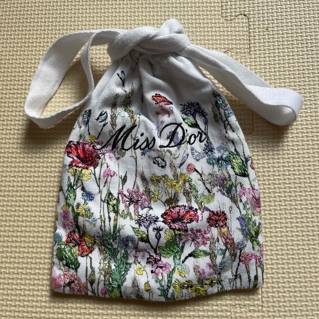 Christian Dior(クリスチャンディオール)のディオール　巾着　花柄　刺繍　ミスディオール レディースのファッション小物(ポーチ)の商品写真
