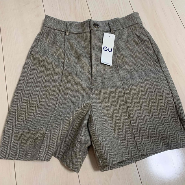 ヘリボーンショートパンツ GU サイズS 34BROWN