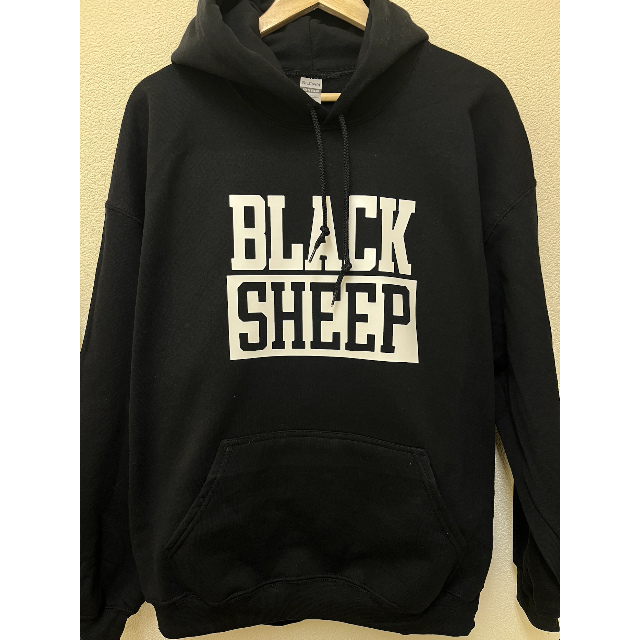 BLACK SHEEP ロゴパーカー メンズのトップス(パーカー)の商品写真