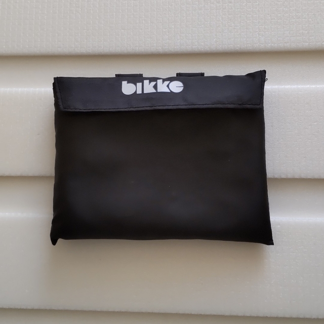 BRIDGESTONE(ブリヂストン)の新品・未使用 bikkeシリーズ用リヤチャイルドシートカバー キッズ/ベビー/マタニティの外出/移動用品(自動車用チャイルドシートカバー)の商品写真