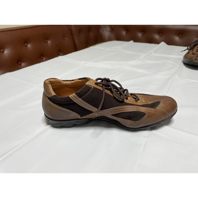 値下げ　GEOX スニーカー　41 (26.5) メンズの靴/シューズ(スニーカー)の商品写真
