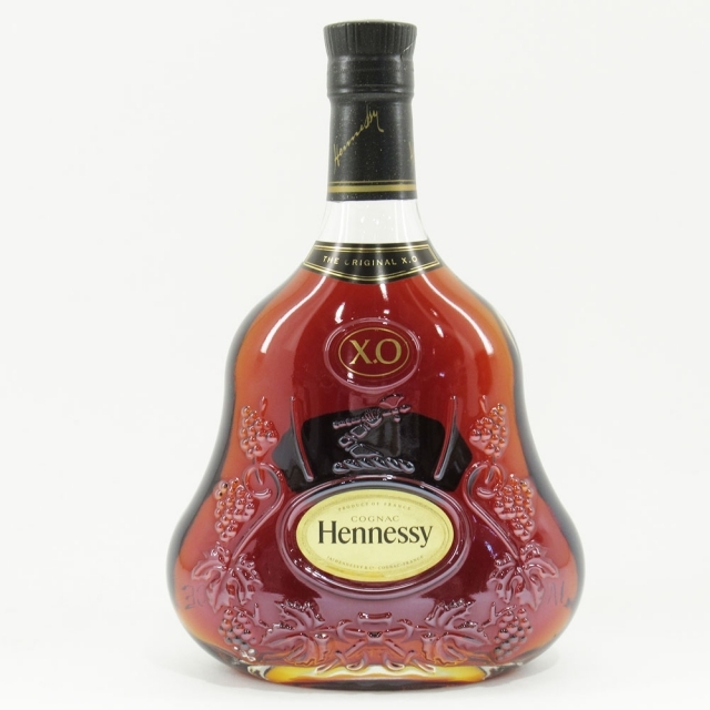 Hennessy ヘネシー XO コニャック クリアボトル 黒キャップ 未開栓 700ml 40% 箱付き ブランデー お酒【中古】【送料無料】 食品/飲料/酒の酒(ブランデー)の商品写真