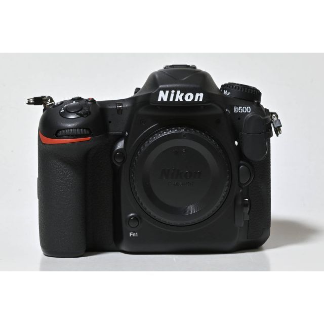 美品　Nikon D500　デジタル一眼レフカメラボディ　ショット数/8945