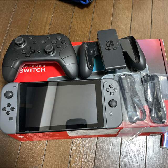 Nintendo Switch(ニンテンドースイッチ)のあぶ様専用 エンタメ/ホビーのゲームソフト/ゲーム機本体(家庭用ゲーム機本体)の商品写真