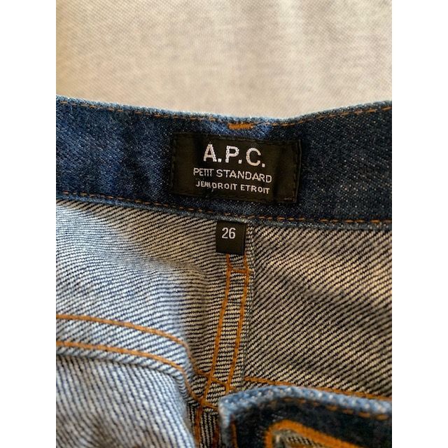 A.P.C(アーペーセー)のAPC　レディースデニム　プチスタンダード　サイズ26 レディースのパンツ(デニム/ジーンズ)の商品写真