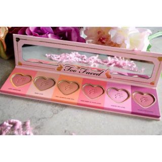 トゥフェイス(Too Faced)のtoofaced★LOVEFLASH ラブフラッシュ チークパレッド 6色入り(チーク)